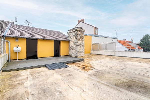 Maison de caractère avec jardin et terrasse en centre ville