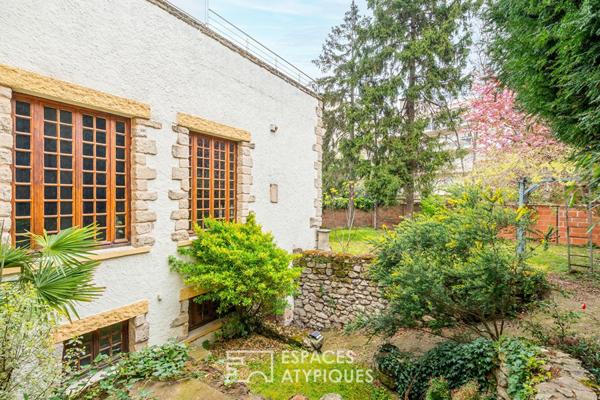 Maison de caractère avec jardin et terrasse en centre ville
