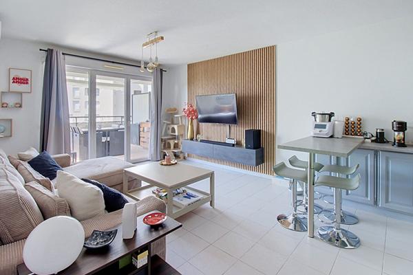 A VENDRE EN EXCLUSIVITÉ à DRAGUIGNAN - Appartement 3 pièces 58 m² avec terrasse dans résidence sécurisée récente