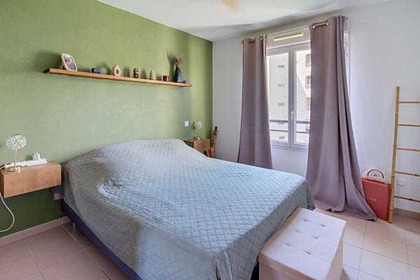 A VENDRE EN EXCLUSIVITÉ à DRAGUIGNAN - Appartement 3 pièces 58 m² avec terrasse dans résidence sécurisée récente