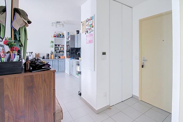 A VENDRE EN EXCLUSIVITÉ à DRAGUIGNAN - Appartement 3 pièces 58 m² avec terrasse dans résidence sécurisée récente