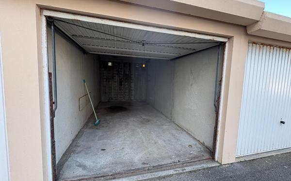 Stationnement à louer    Berck