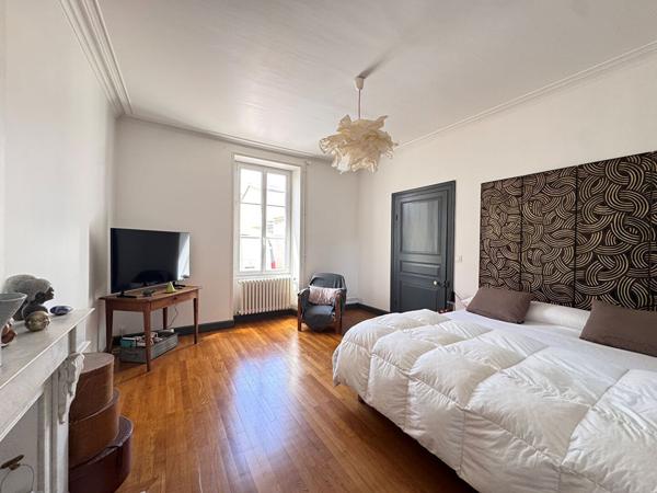 Vente Maison Nieul-sur-mer 8 pièces 260m²-IRM4406