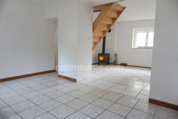 Maison à vendre 4 pièces à CENDREY (entre Rioz et Baume-les-Dames)