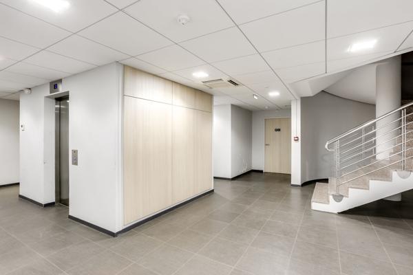 Bureaux à louer Paris 15e - 546 m² divisibles avec terrasse privative et parkings