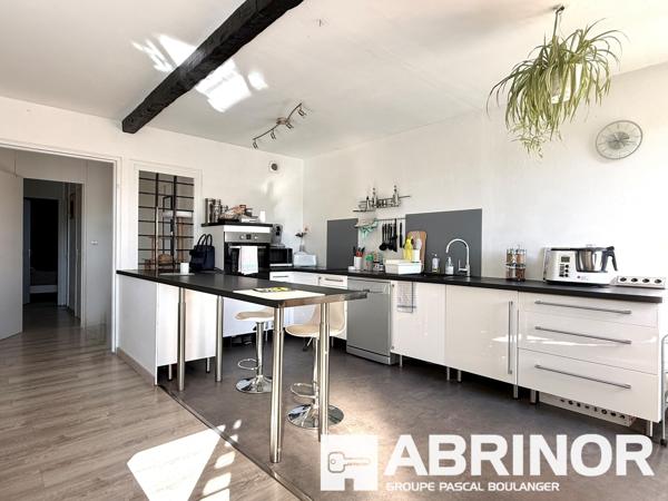 Superbe T4 traversant 81 m² — vue étang & tour Perret, plein sud | Résidence Parc de Beauvillé, Amiens AMIENS