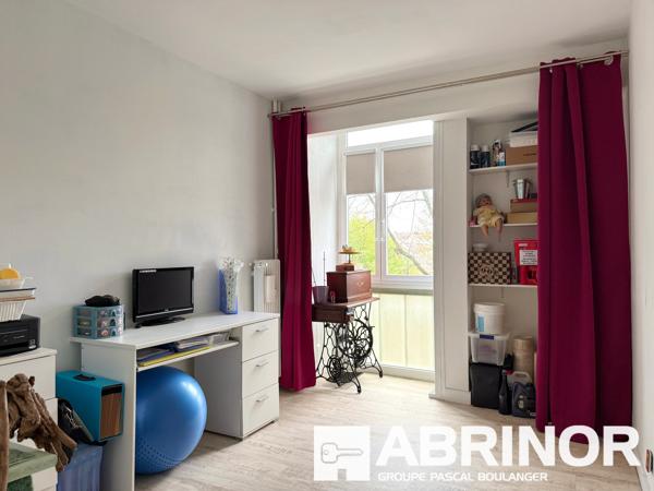 Superbe T4 traversant 81 m² — vue étang & tour Perret, plein sud | Résidence Parc de Beauvillé, Amiens AMIENS