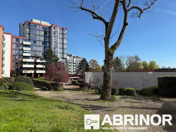 Superbe T4 traversant 81 m² — vue étang & tour Perret, plein sud | Résidence Parc de Beauvillé, Amiens AMIENS