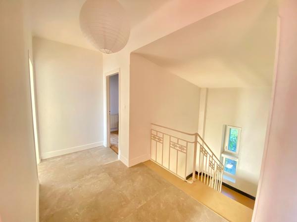 Maison à vendre 7 pièces  (07)
