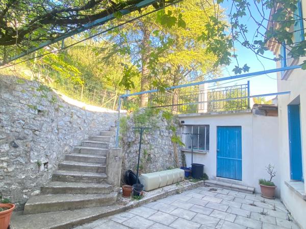 Maison à vendre 7 pièces  (07)