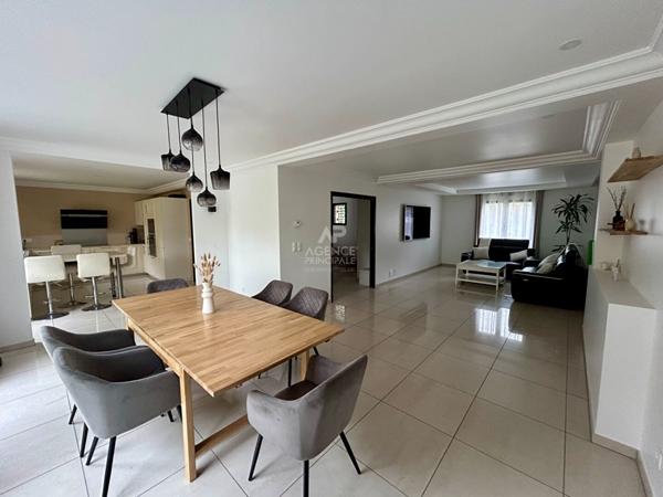 Villa Verneuil Sur Seiine 8 pièce(s) 165 m2 €699 000 ** - Référence 1125