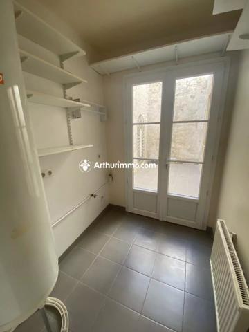 Location                                                      Maison
                        
                     6 pièces                      116 m2                     à Matha