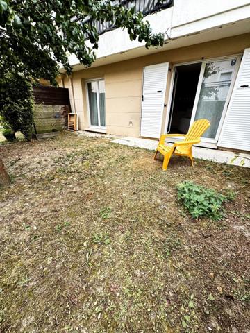 Vente                                                      Appartement
                        
                     2 pièces                      42 m2                     à Persan