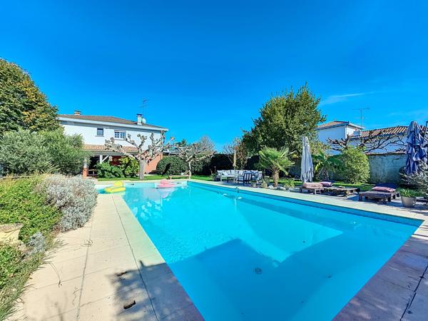 Maison 8 pièces - 240 m² Exclusivité efficity