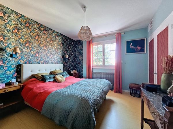 Maison 8 pièces - 240 m² Exclusivité efficity