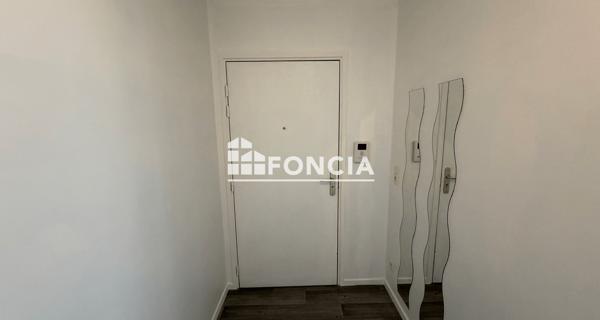 Location Appartement 2 pièces 47.7 m² - Corbeil-essonnes 91100
