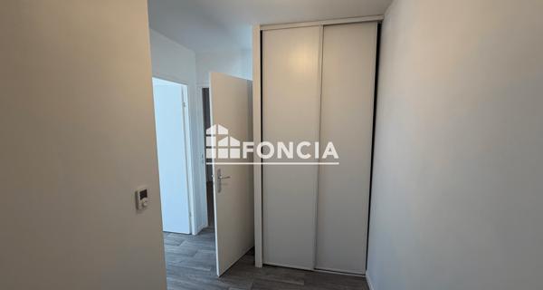 Location Appartement 2 pièces 47.7 m² - Corbeil-essonnes 91100