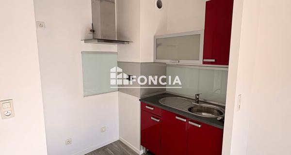 Location Appartement 2 pièces 47.7 m² - Corbeil-essonnes 91100