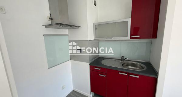 Location Appartement 2 pièces 47.7 m² - Corbeil-essonnes 91100