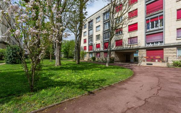 Appartement à vendre    4 pièces • 79,62 m2 Antony