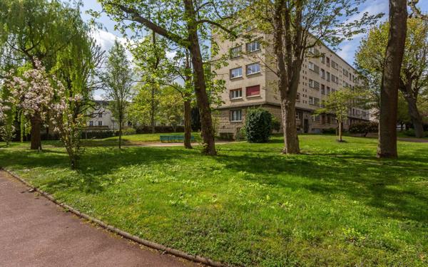 Appartement à vendre    4 pièces • 79,62 m2 Antony