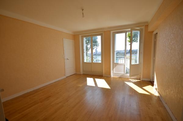 BREST JEAN MOULIN - 1 RUE PIERRE PUGET - Appartement T4 de 74m² , Brest