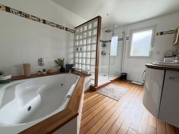 Vente Maison 7 pièces 237 m2 à Auray