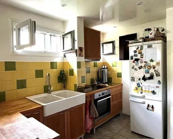 Vente                                                      Appartement
                        
                     4 pièces                      97 m2                     à Joinville-le-Pont