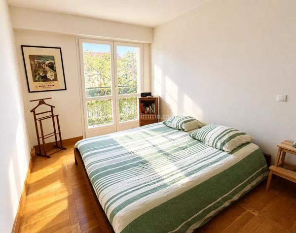 Vente                                                      Appartement
                        
                     4 pièces                      97 m2                     à Joinville-le-Pont