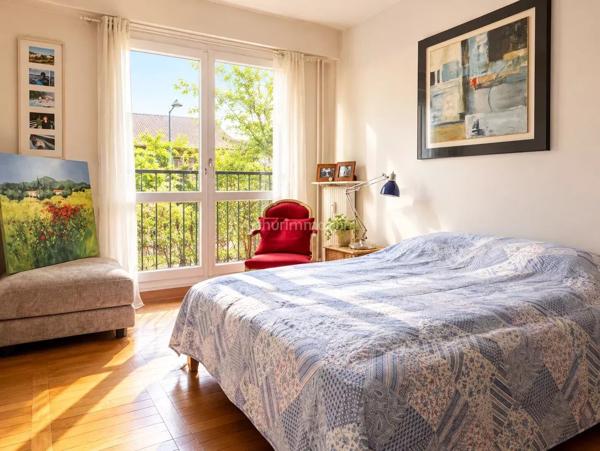 Vente                                                      Appartement
                        
                     4 pièces                      97 m2                     à Joinville-le-Pont