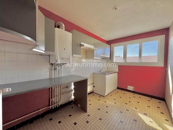 Vente                                                      Appartement
                        
                     3 pièces                      61 m2                     à Clermont-Ferrand