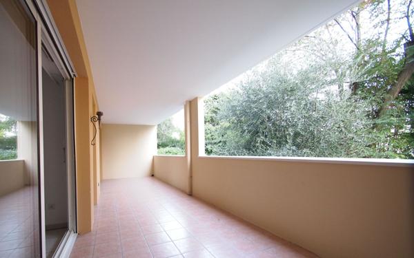 Appartement à vendre    2 pièces •  Nice