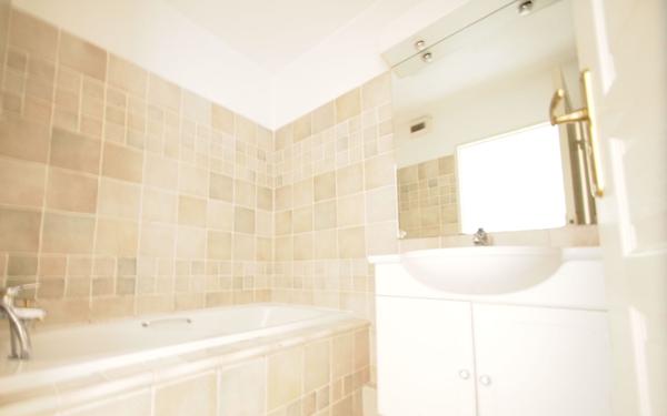 Appartement à vendre    2 pièces •  Nice