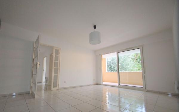 Appartement à vendre    2 pièces •  Nice