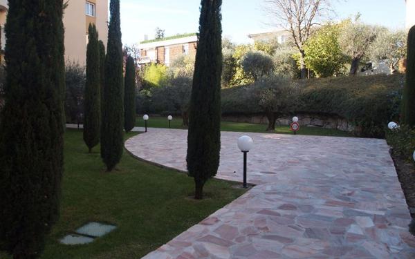 Appartement à vendre    2 pièces •  Nice