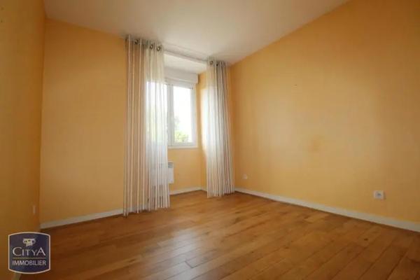 Appartement à louer 3 pièces 79.42m² Chartres (28000)