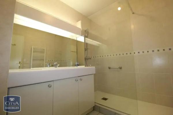 Appartement à louer 3 pièces 79.42m² Chartres (28000)