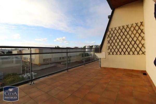 Appartement à louer 3 pièces 79.42m² Chartres (28000)