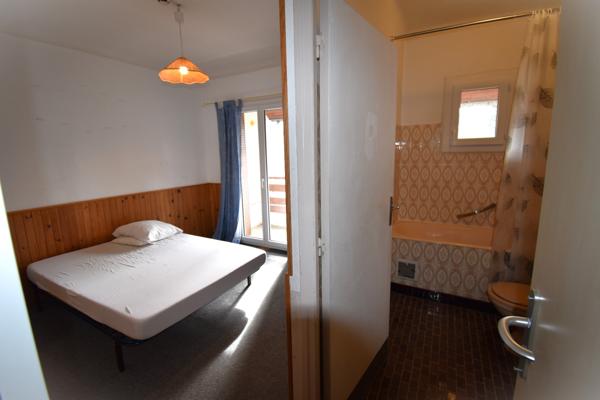 Immeuble 849m² hab, T35, 11 appartements+terrain à 550m des Pistes