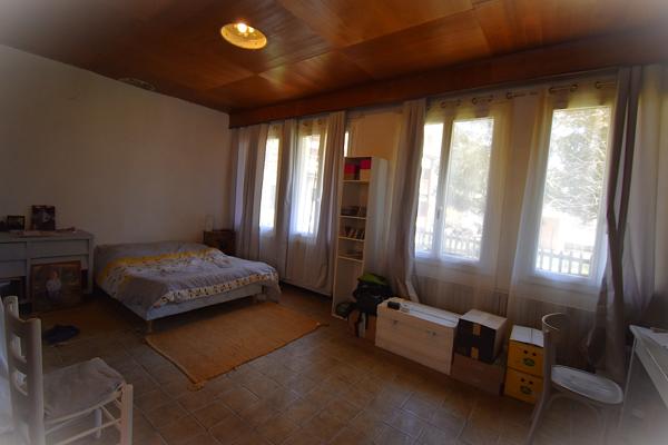 Immeuble 849m² hab, T35, 11 appartements+terrain à 550m des Pistes