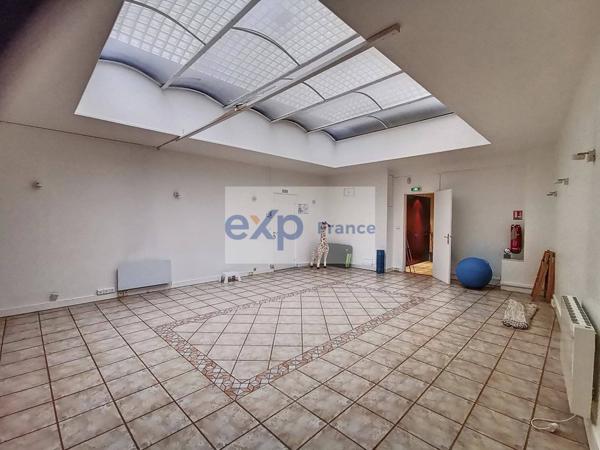 À LOUER – LOCAL COMMERCIAL / PROFESSIONNEL