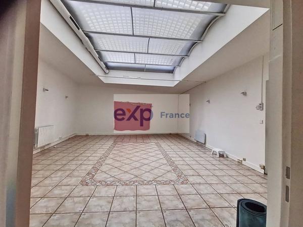 À LOUER – LOCAL COMMERCIAL / PROFESSIONNEL