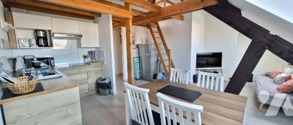 RARE SUR LE MARCHE, 
En plein centre d'HARDELOT, venez découvrir ce charmant appartement situé...