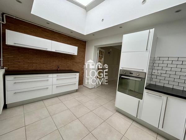 Maison 1930 rénovée – 3 chambres, jardin et carport – hem