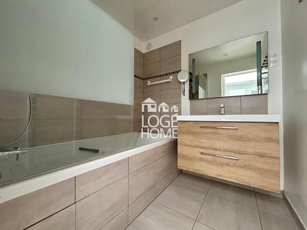 Maison 1930 rénovée – 3 chambres, jardin et carport – hem