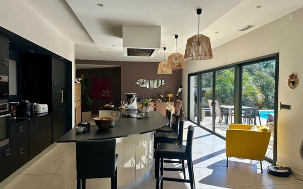 Maison à vendre    4 pièces •  Aubais