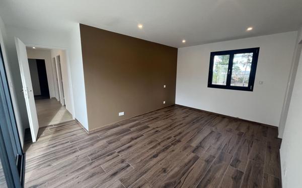 Maison à vendre    4 pièces •  Joyeuse