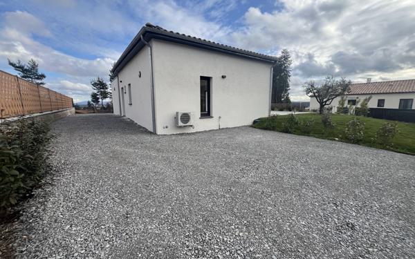 Maison à vendre    4 pièces •  Joyeuse