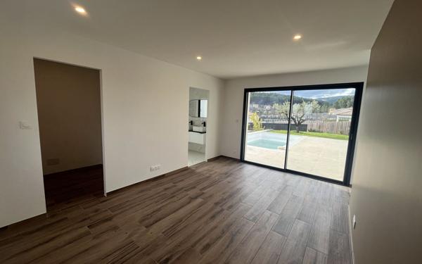 Maison à vendre    4 pièces •  Joyeuse