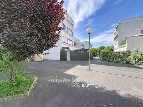 TOUT A PIED ! Spacieux T4 lumineux avec terrasse